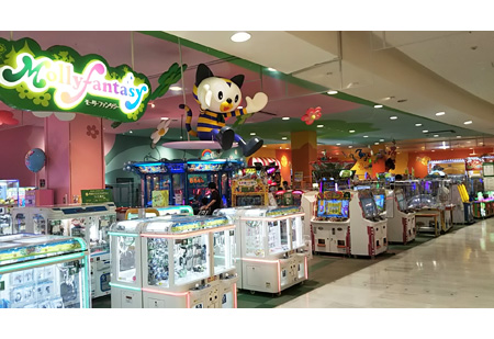 モーリーファンタジー 大垣店 入口付近